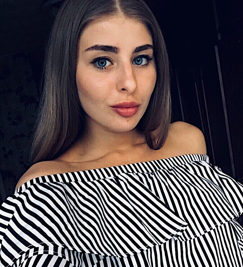 Алена привлекальеная девушка из Дебальцева цена от 3500 руб