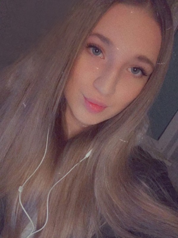 Ольга привлекательная девушка из Дебальцева цена от 3500 руб