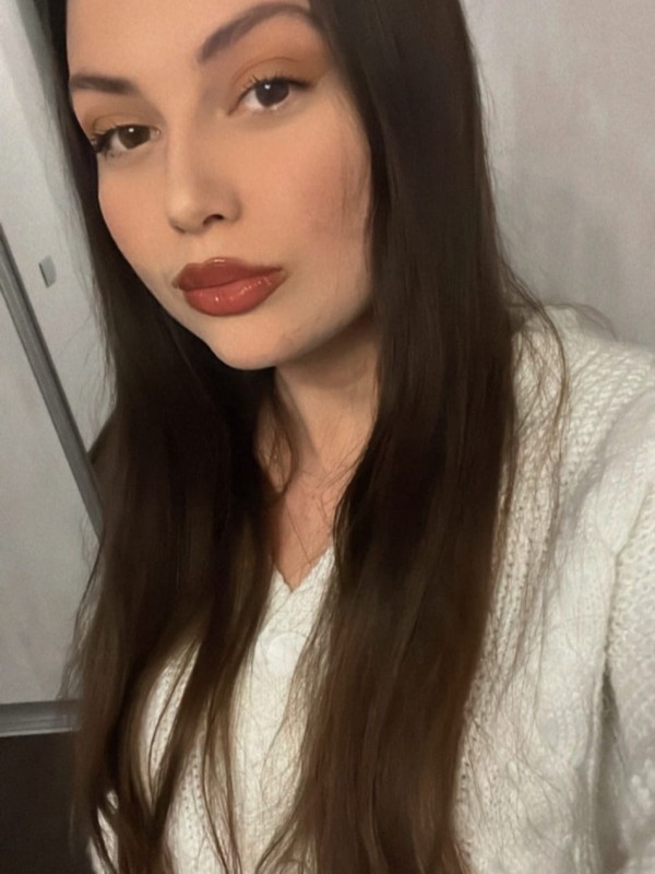 Аленочка привлекательная девушка из Дебальцева цена от 3000 руб