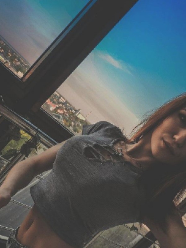 Радочка привлекательная девушка из Дебальцева цена от 3500 руб