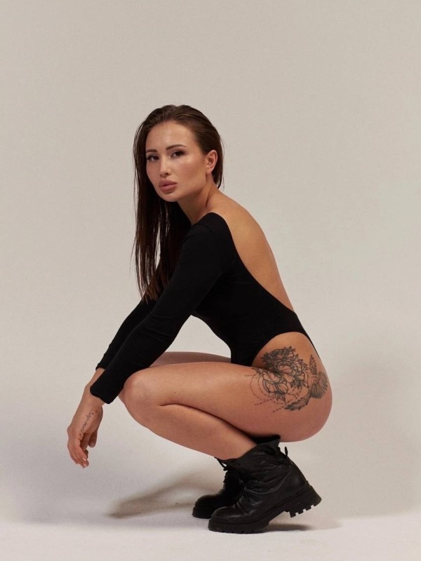 Алиса привлекательная девушка из Дебальцева цена от 3000 руб