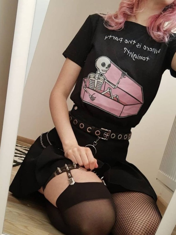 Светлана привлекательная девушка из Дебальцева цена от 4000 руб